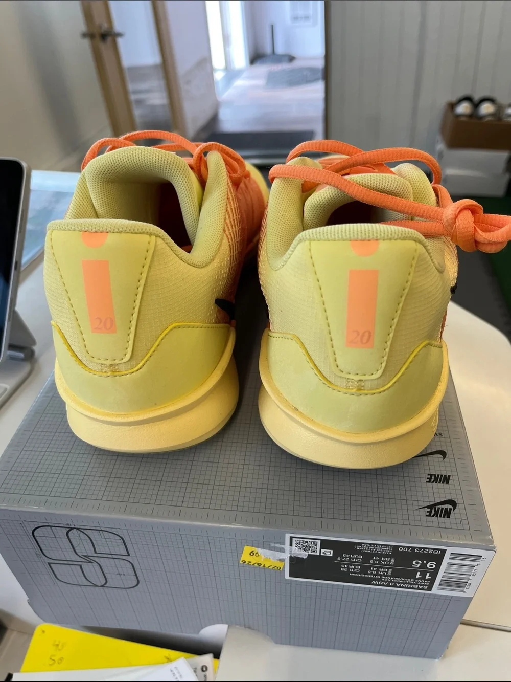Nike Men’s Orange & Yellow Low-Top Sneakers